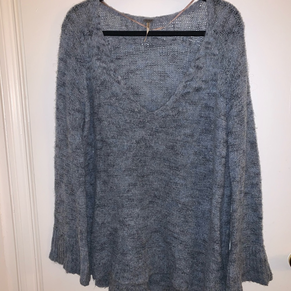 Free People Light Blue Sweater Size M